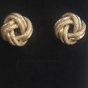 Elegant Gold Knot Earrings